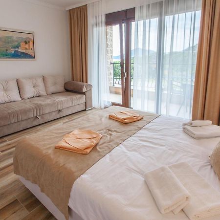 Rosmarino Appartement Sveti Stefan Buitenkant foto
