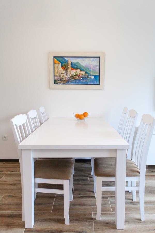 Rosmarino Appartement Sveti Stefan Buitenkant foto