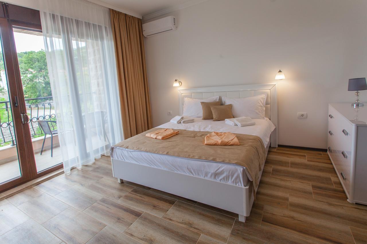 Rosmarino Appartement Sveti Stefan Buitenkant foto