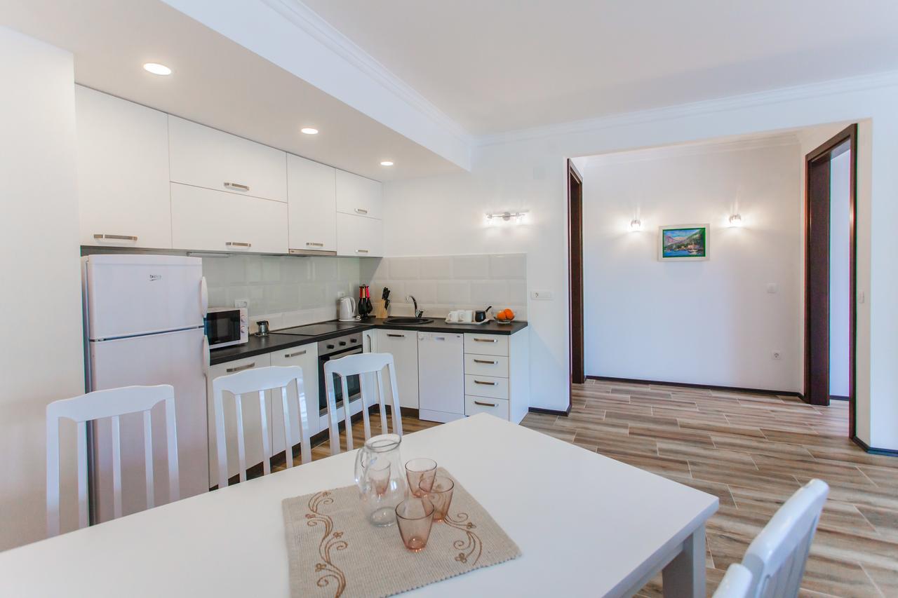 Rosmarino Appartement Sveti Stefan Buitenkant foto
