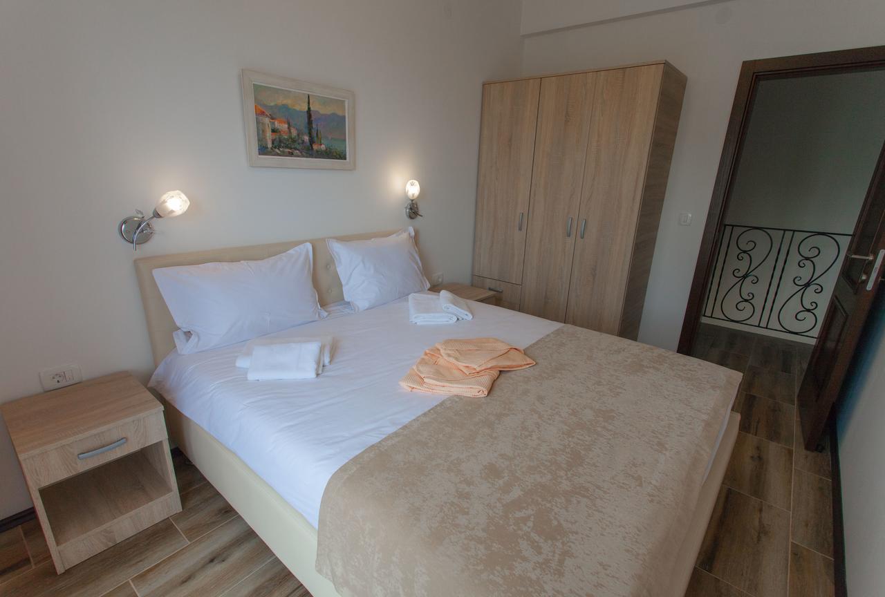Rosmarino Appartement Sveti Stefan Buitenkant foto