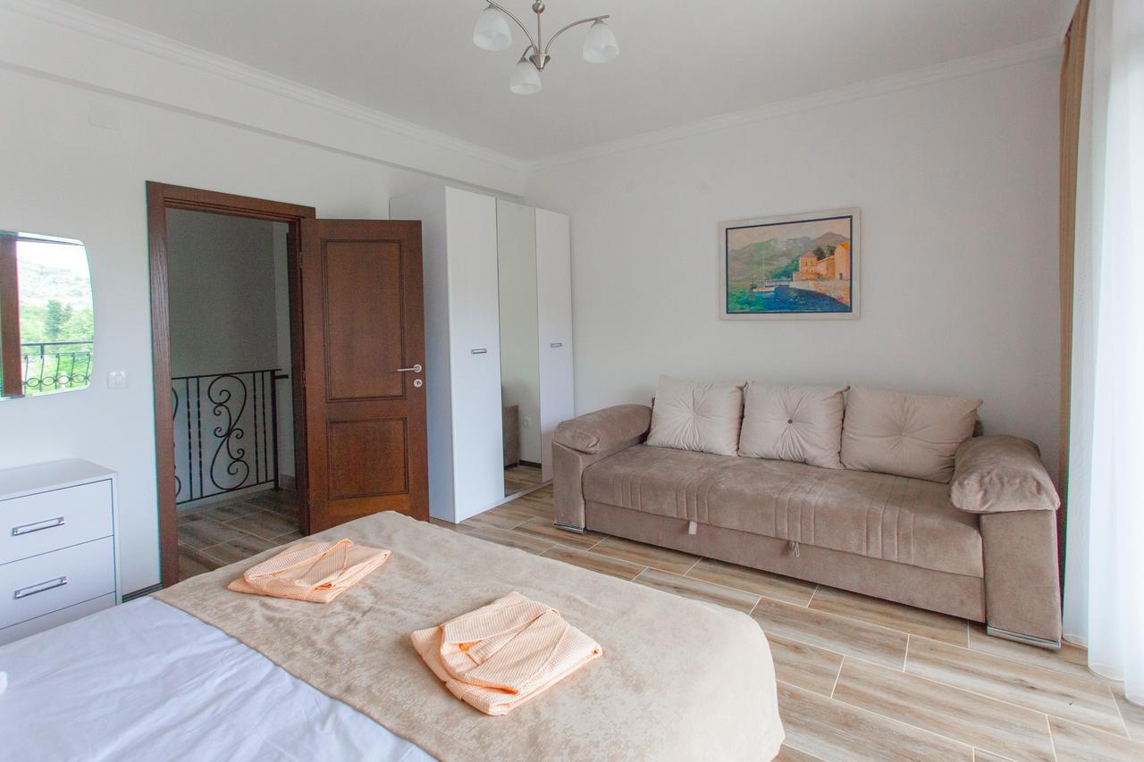Rosmarino Appartement Sveti Stefan Buitenkant foto
