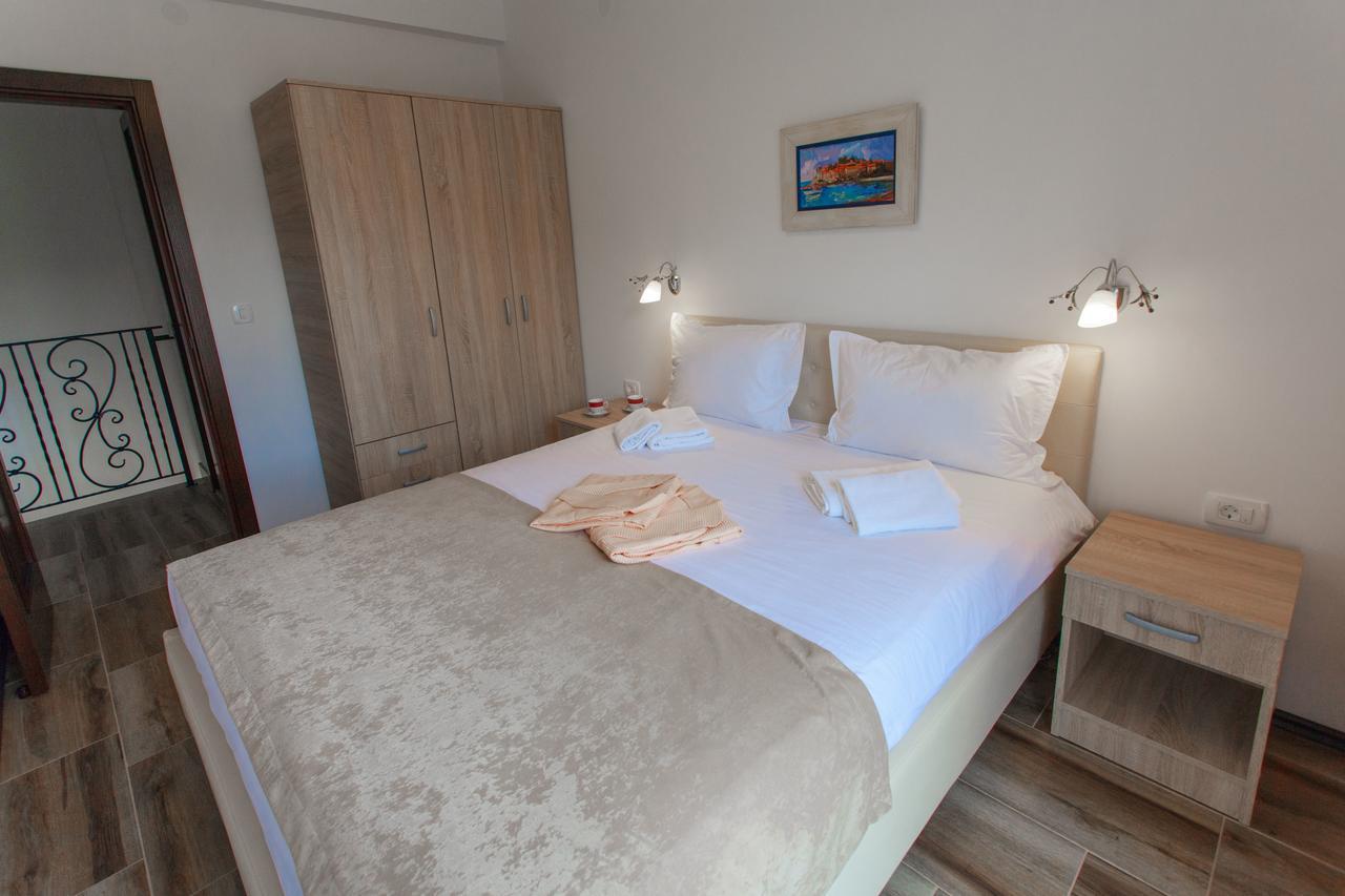 Rosmarino Appartement Sveti Stefan Buitenkant foto