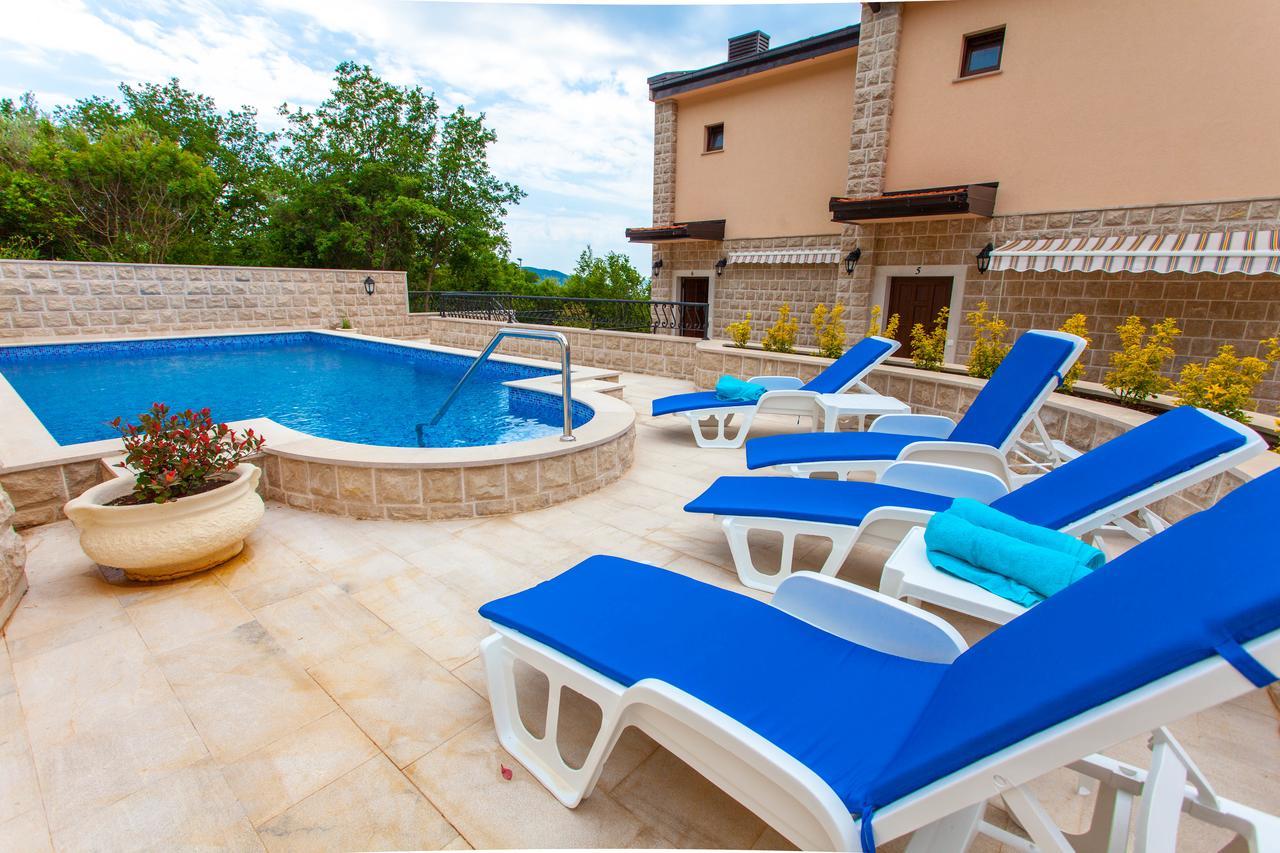 Rosmarino Appartement Sveti Stefan Buitenkant foto