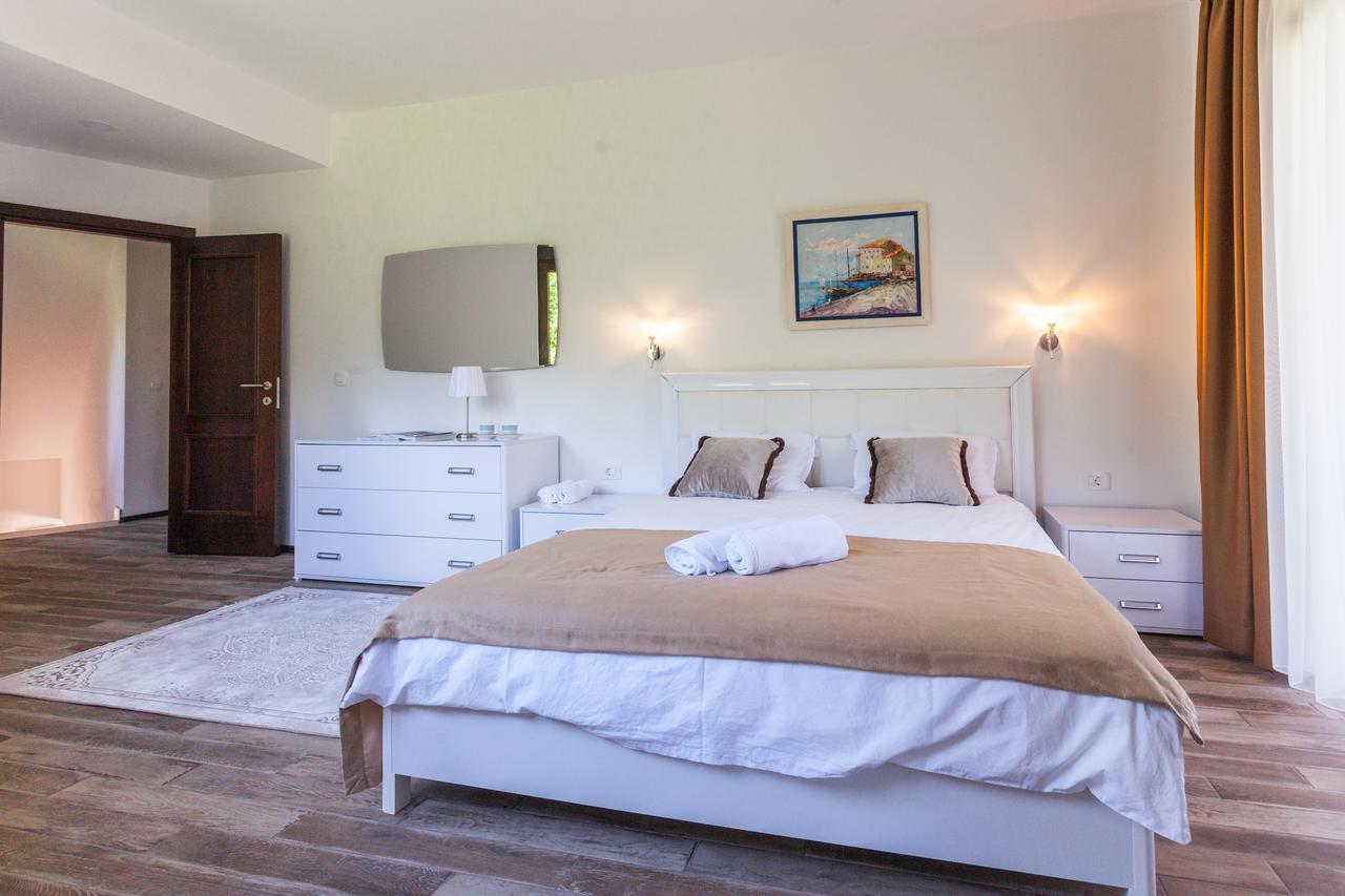 Rosmarino Appartement Sveti Stefan Buitenkant foto
